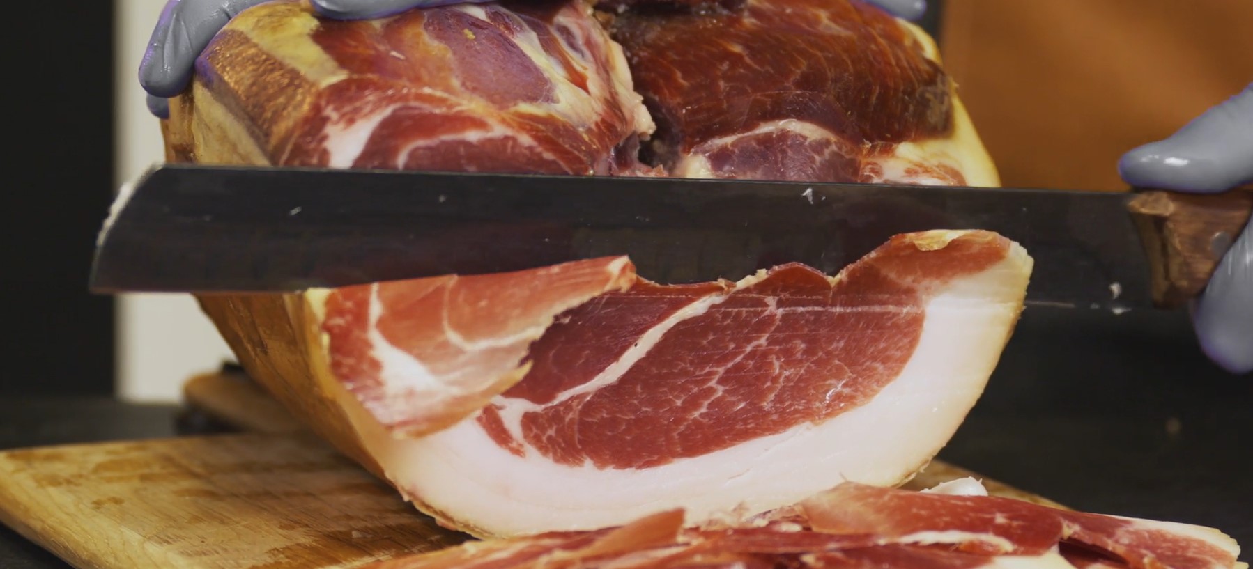 comment découper jambon sec